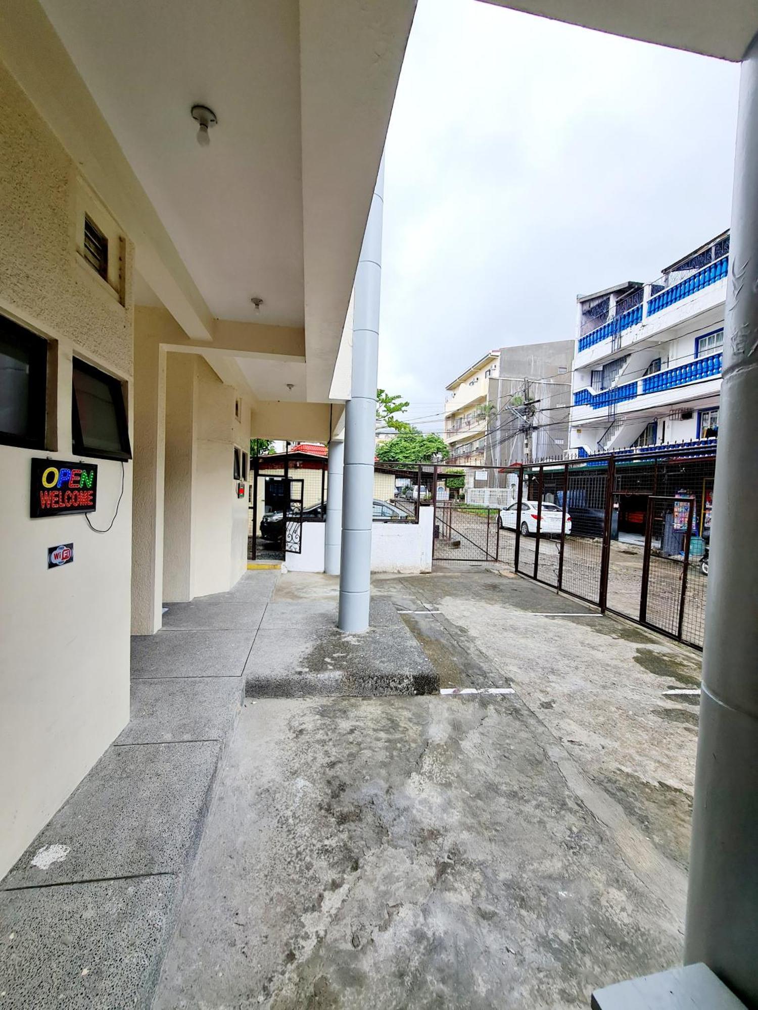 Dasma Lofts Hotel Near Dela Salle Dasma Dasmarinas Extérieur photo